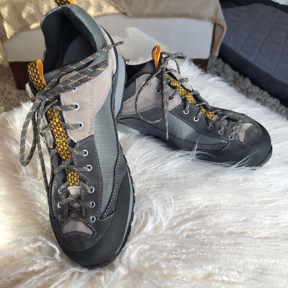 Garmont Men’s Hiking Boot | Sticky Weekend Gore-Tex | Size 9.5 {NWOT}